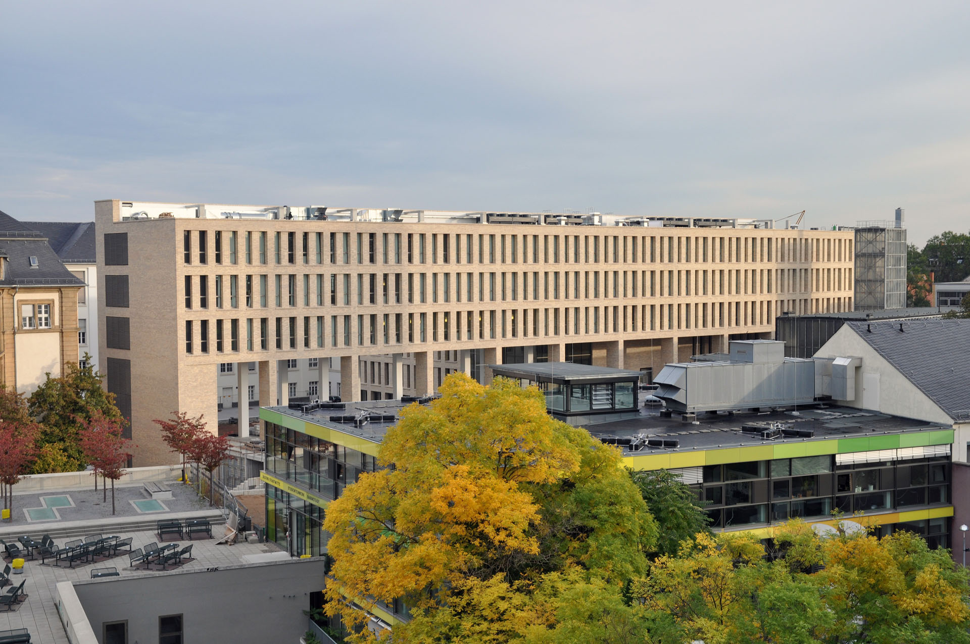 ULB Universitäts Landesbibliothek Darmstadt library building architecture design exterior view