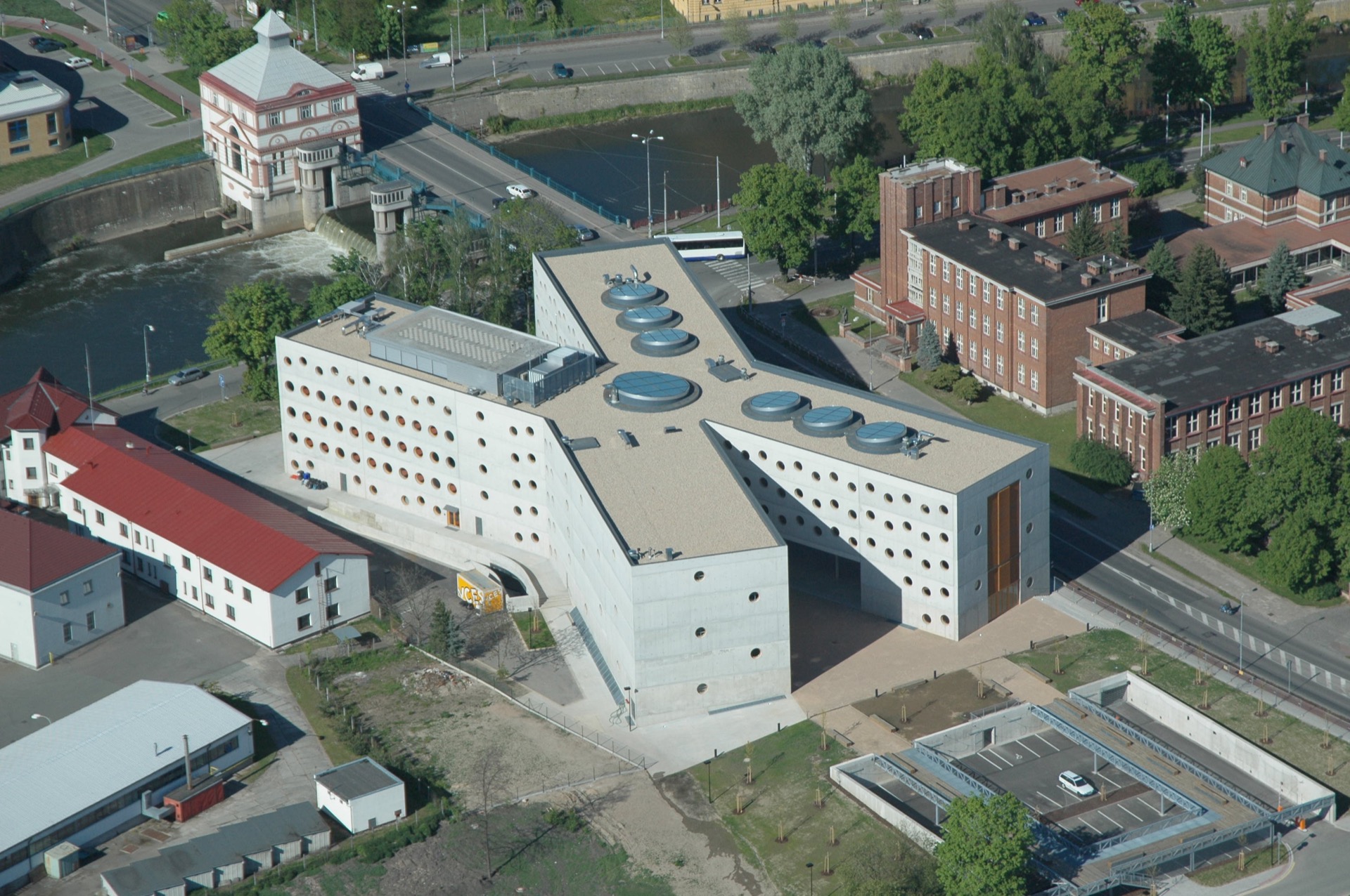 SVK HK Research Library in Hradec Králové building architecture design exterior view